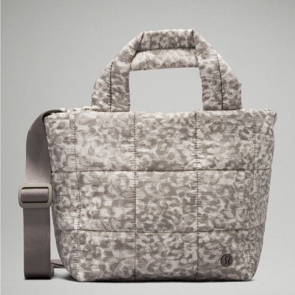 LULULEMON QUILTED GRID CROSSBODY BAG- 5L - Picture 1 of 9